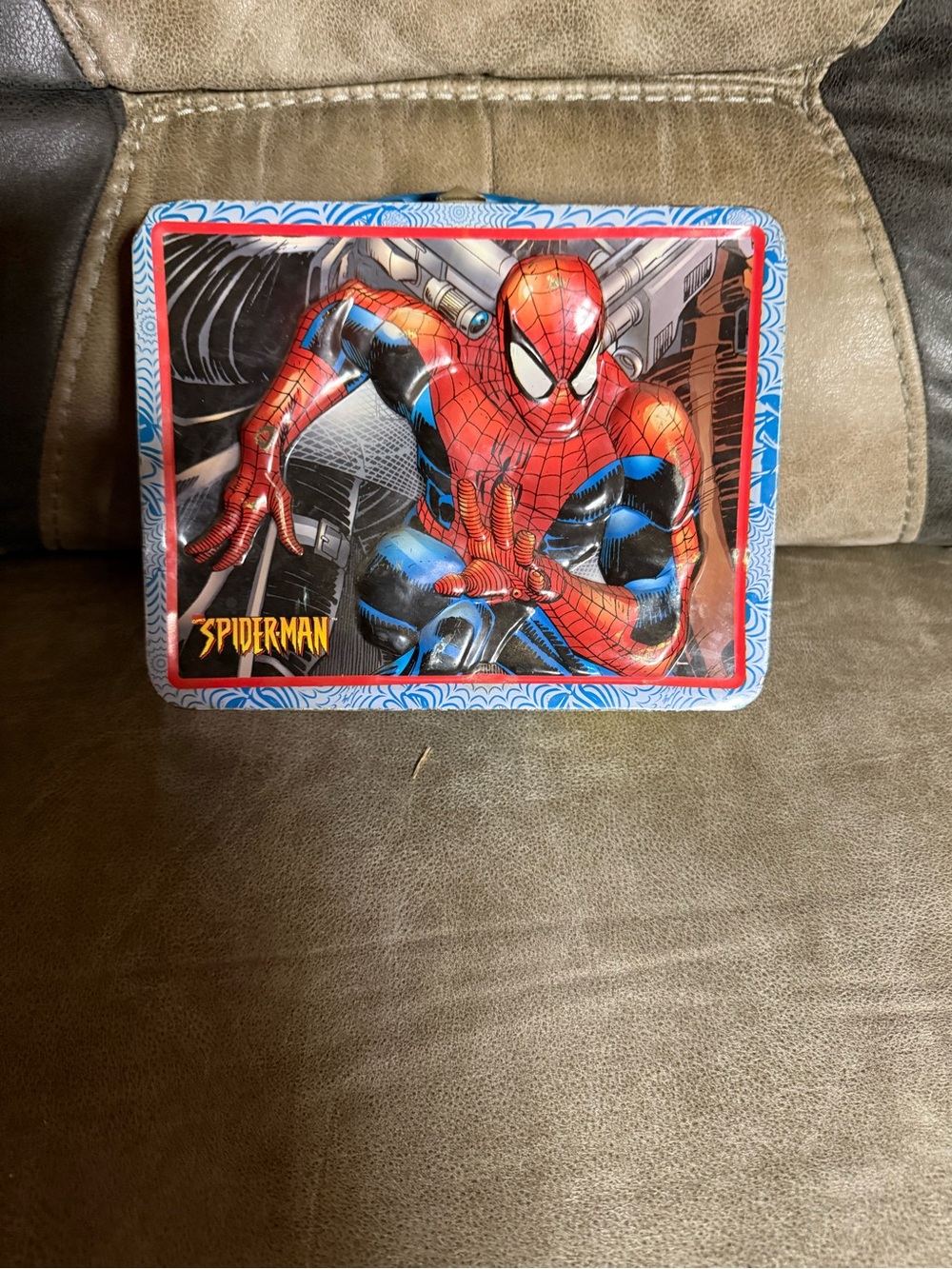 Spider-Man Metal Lunchbox - Red & Blue